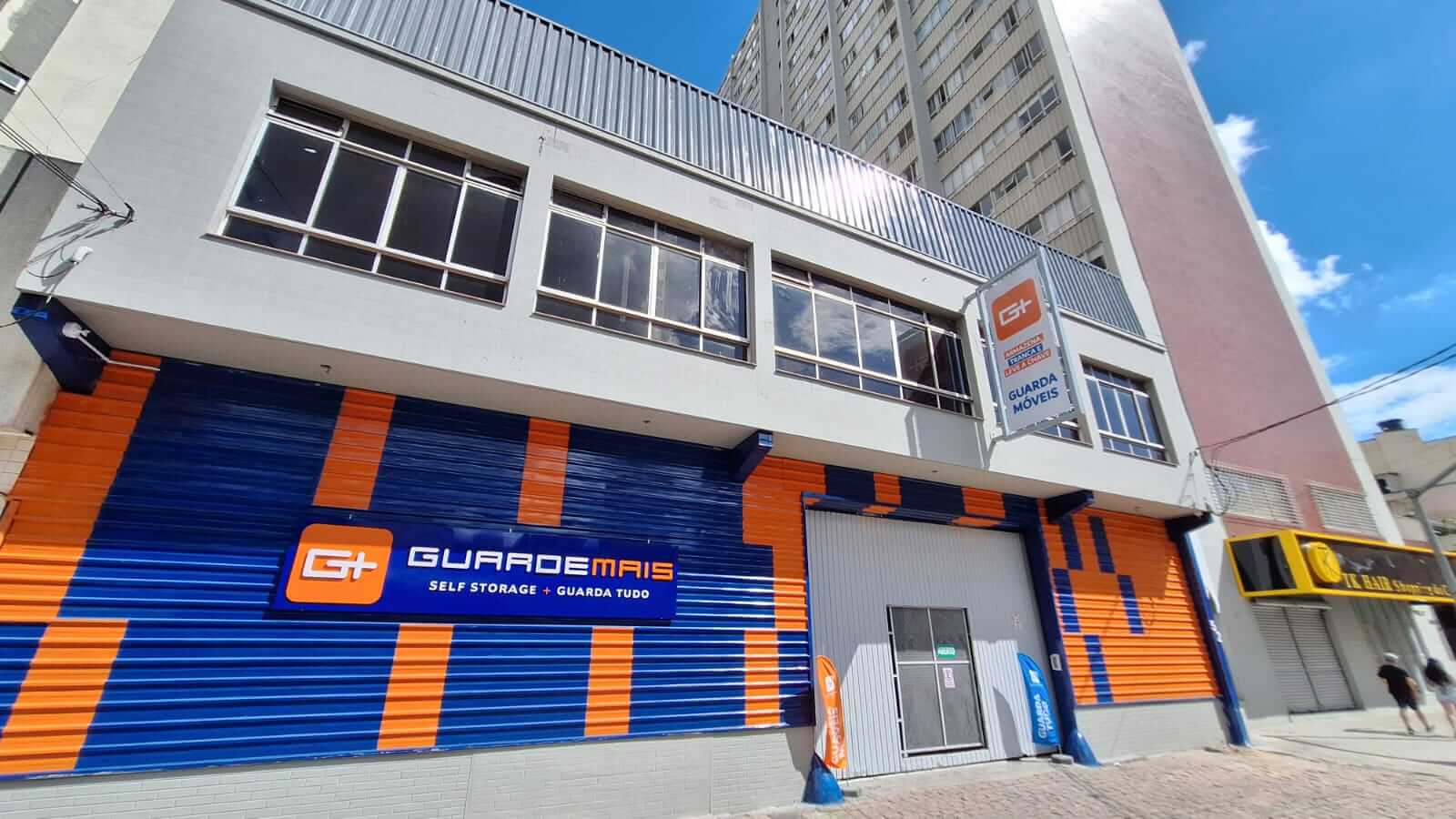 fachada self storage nilo cairo